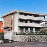 Domus Aurus Luxury Apartman *