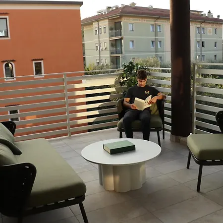 شقة Domus Aurus Luxury *